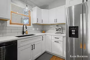 519 Macomb Ave NW, Grand Rapids, MI 49534 - Photo 9