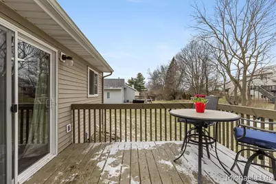 6737 Gran Via Drive NE, Rockford, MI 49341 - Photo 25