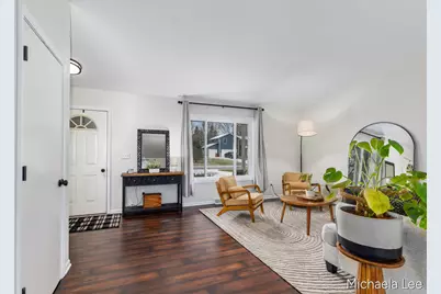 6737 Gran Via Drive NE, Rockford, MI 49341 - Photo 3