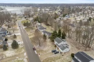 6737 Gran Via Dr NE, Rockford, MI 49341 - Photo 29