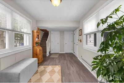 2101 Houseman Avenue NE, Grand Rapids, MI 49505 - Photo 9