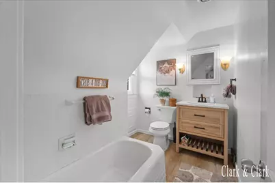 2101 Houseman Avenue NE, Grand Rapids, MI 49505 - Photo 15