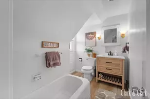 2101 Houseman Ave NE, Grand Rapids, MI 49505 - Photo 15