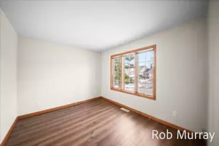 2040 Bryceway Ct NE, Grand Rapids, MI 49505 - Photo 9