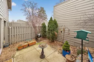 768 Watersedge Dr, Ann Arbor, MI 48105 - Photo 25