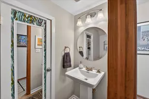 768 Watersedge Dr, Ann Arbor, MI 48105 - Photo 13