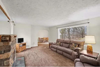 982 Woodworth Street NE, Grand Rapids, MI 49525 - Photo 5