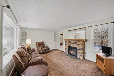 982 Woodworth Street NE, Grand Rapids, MI 49525 - Photo 3