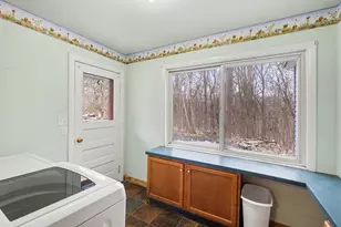 982 Woodworth St NE, Grand Rapids, MI 49525 - Photo 15