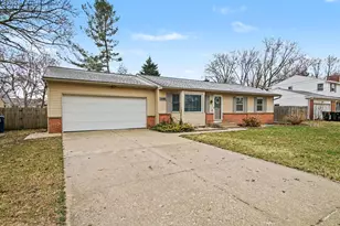1600 Southlawn St, Jenison, MI 49428 - Photo 3