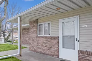 5514 Ivy Dr, Stevensville, MI 49127 - Photo 3