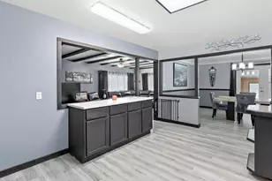 59445 S Lagrave St, Paw Paw, MI 49079 - Photo 5