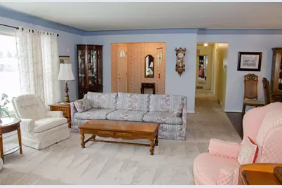 511 Landsdowne Avenue, Portage, MI 49002 - Photo 3