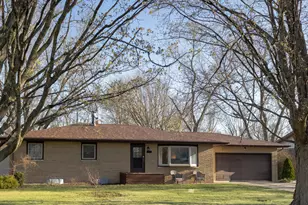 1829 Nash Dr, Saint Joseph, MI 49085 - Photo 1