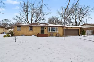 1829 Nash Dr, Saint Joseph, MI 49085 - Photo 1