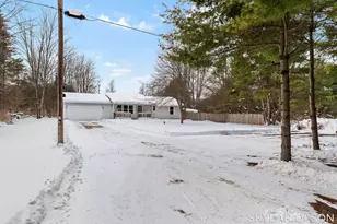 3651 Strand Rd, Muskegon, MI 49445 - Photo 5