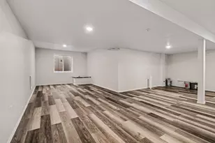 1215 Orchid Cir, Canton, MI 48187 - Photo 25