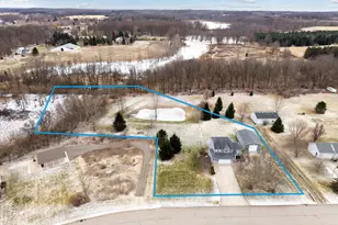 8522 Pebble Dr NE, Rockford, MI 49341 - Photo 5