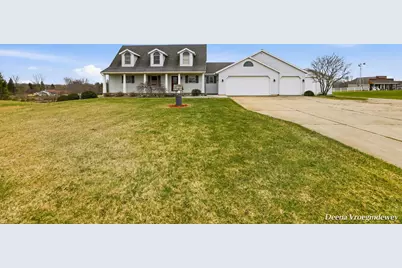 914 Jackson Street SW, Grandville, MI 49418 - Photo 1