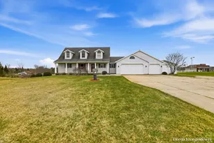 914 Jackson St SW, Grandville, MI 49418 - Photo 1