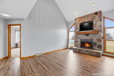 914 Jackson Street SW, Grandville, MI 49418 - Photo 15