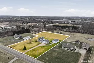 914 Jackson St SW, Grandville, MI 49418 - Photo 3