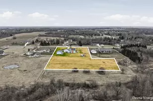 914 Jackson St SW, Grandville, MI 49418 - Photo 65