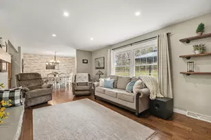 254 Ridgewood Ct, Ionia, MI 48846 - Photo 3