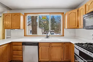 15285 Coleman Ave, Grand Haven, MI 49417 - Photo 9