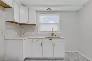 17217 Plainview Ave, Detroit, MI 48219 - Photo 9