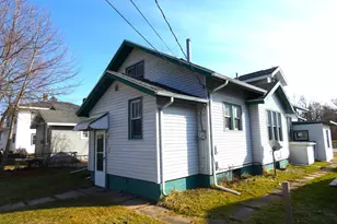 627 E Main St, Benton Harbor, MI 49022 - Photo 3