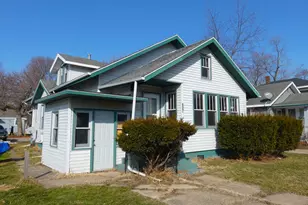 627 E Main St, Benton Harbor, MI 49022 - Photo 1