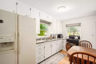 513 Gregory Place, Jackson, MI 49202 - Photo 5