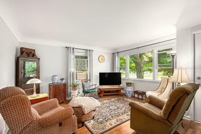 513 Gregory Place, Jackson, MI 49202 - Photo 3