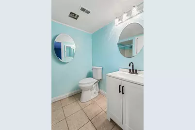 2070 Fort Street #G-4, Trenton, MI 48183 - Photo 11