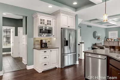 2520 Blackberry Lane NE, Grand Rapids, MI 49525 - Photo 13