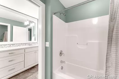 2520 Blackberry Lane NE, Grand Rapids, MI 49525 - Photo 47