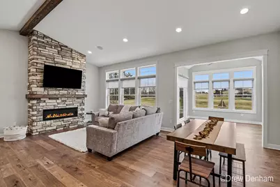 4219 Village Green Drive, Freeland, MI 48623 - Photo 9