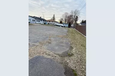 1302 N Eaton Street, Albion, MI 49224 - Photo 9