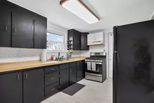 2636 Hickory St, Jackson, MI 49202 - Photo 11