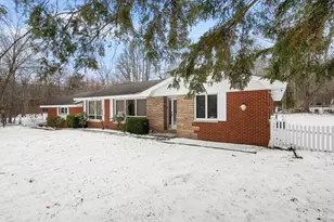 2095 Lakeshore Dr, Fennville, MI 49408 - Photo 5