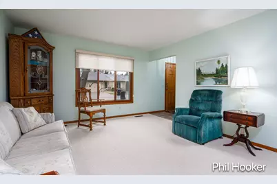 6779 Leisure Creek Drive SE, Caledonia, MI 49316 - Photo 5