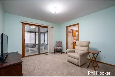 6779 Leisure Creek Drive SE, Caledonia, MI 49316 - Photo 9