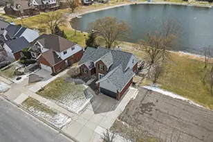 36580 N Pointe Dr, New Baltimore, MI 48047 - Photo 71