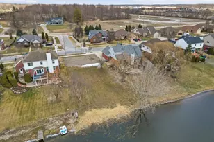 36580 N Pointe Dr, New Baltimore, MI 48047 - Photo 65