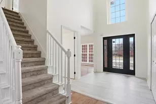 36580 N Pointe Dr, New Baltimore, MI 48047 - Photo 9