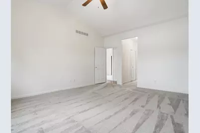 36580 N Pointe Drive, New Baltimore, MI 48047 - Photo 27