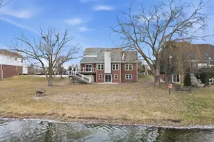 36580 N Pointe Dr, New Baltimore, MI 48047 - Photo 53