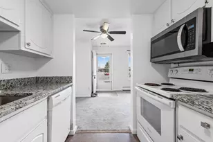 25229 Franklin Terrace, South Lyon, MI 48178 - Photo 11