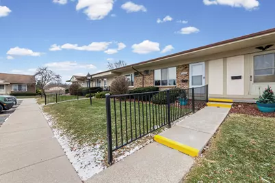 25229 Franklin Terrace #5, South Lyon, MI 48178 - Photo 3